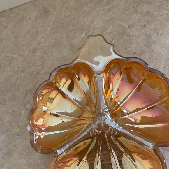 Vintage Jeanette Clover leaf nut/candy dish marigold and peach lustre - Picture 7 of 10